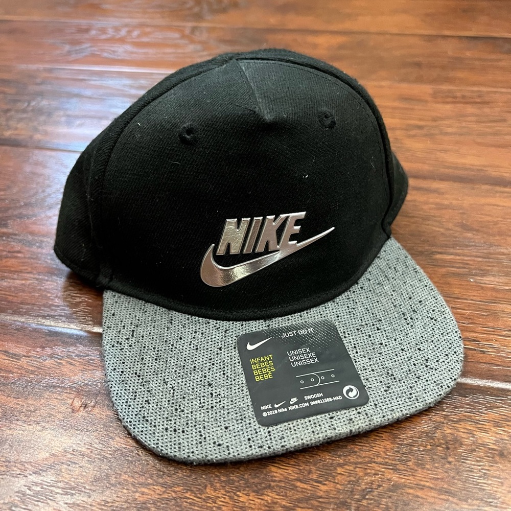 Infant Nike hat